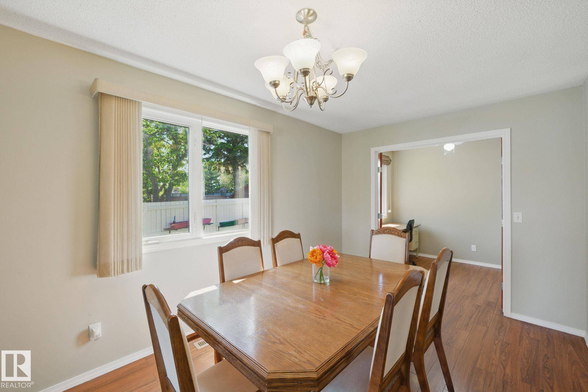 Edmonton, AB T6K 0W2,4336 74 ST NW