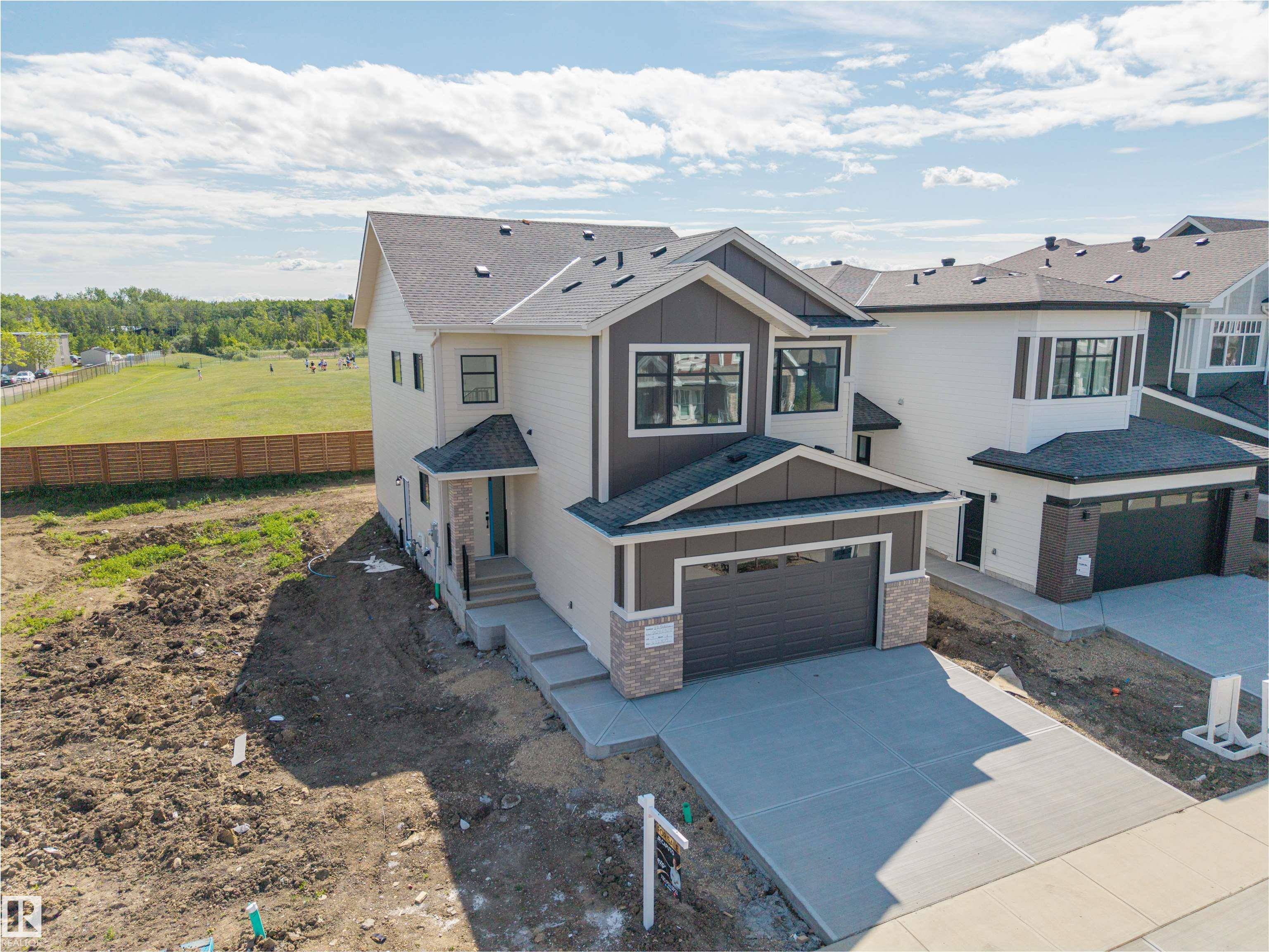 Sherwood Park, AB T8B 0C6,25 BIRKSHIRE CR