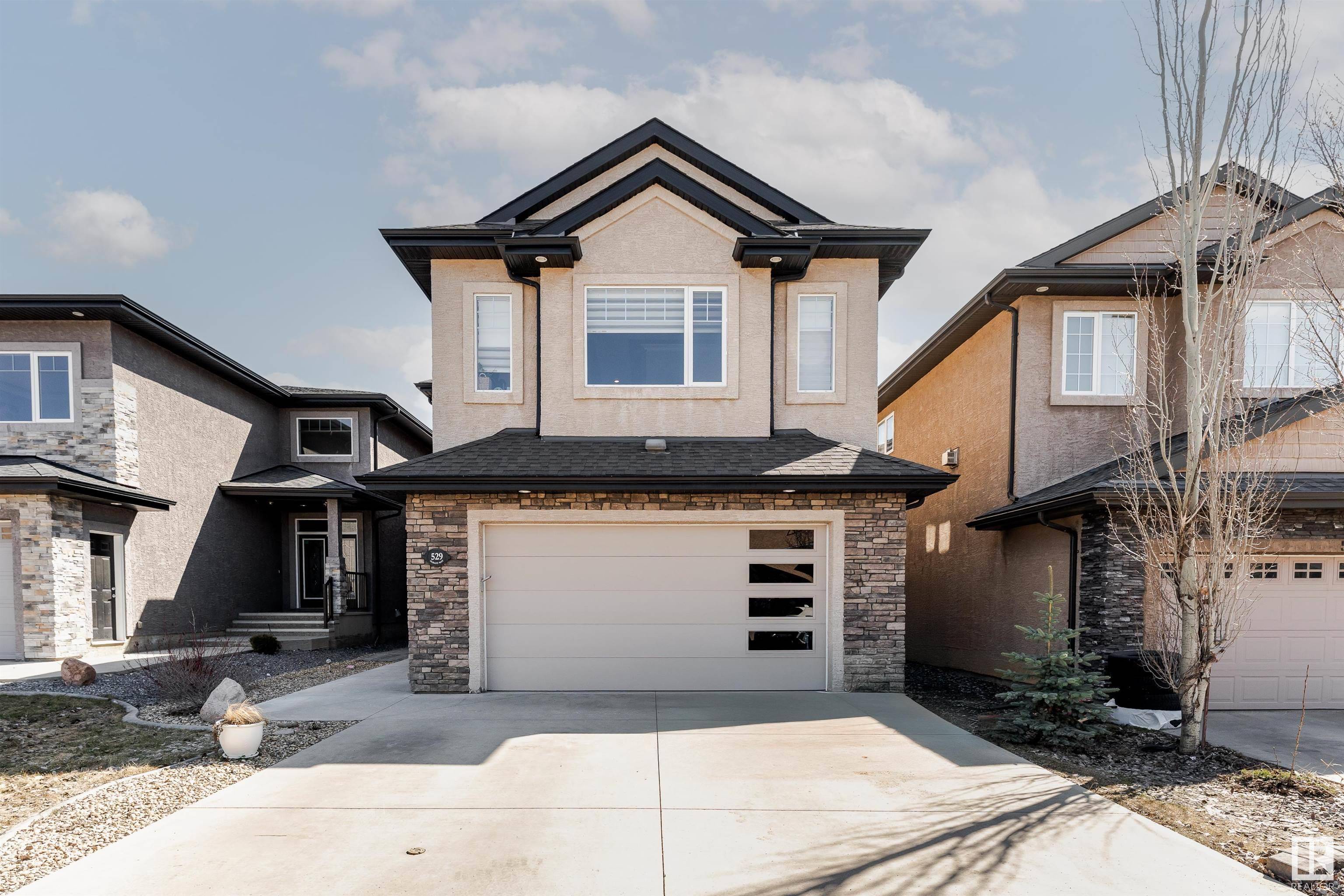 Edmonton, AB T6V 0H9,529 ALBANY WY NW