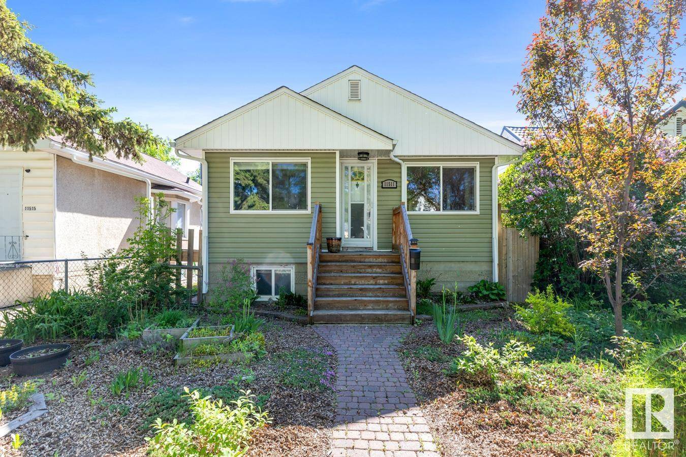 11511 89 ST NW, Edmonton, AB T5B 3V1