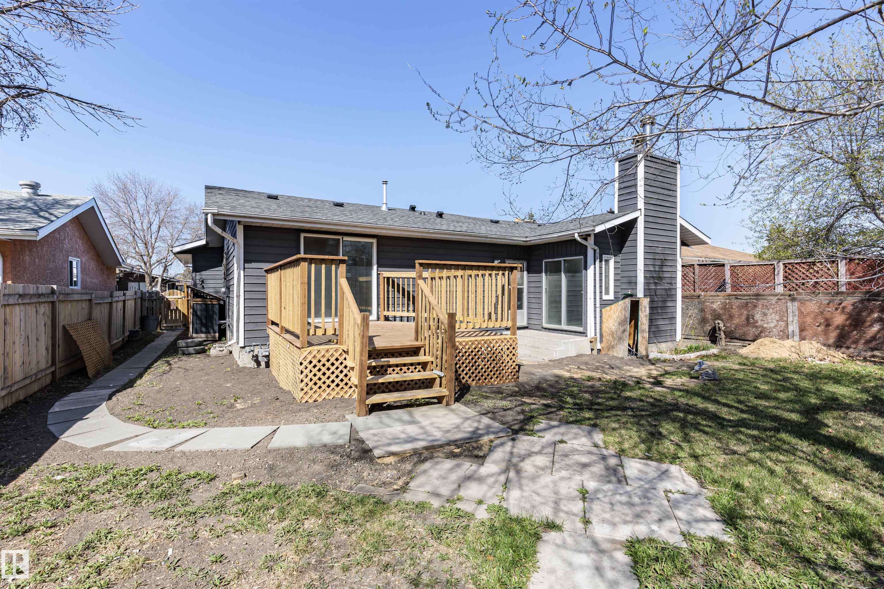 Edmonton, AB T5X 2S8,16723 98 ST NW