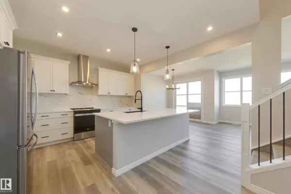 Edmonton, AB T6M 3J2,19410 22A AV NW