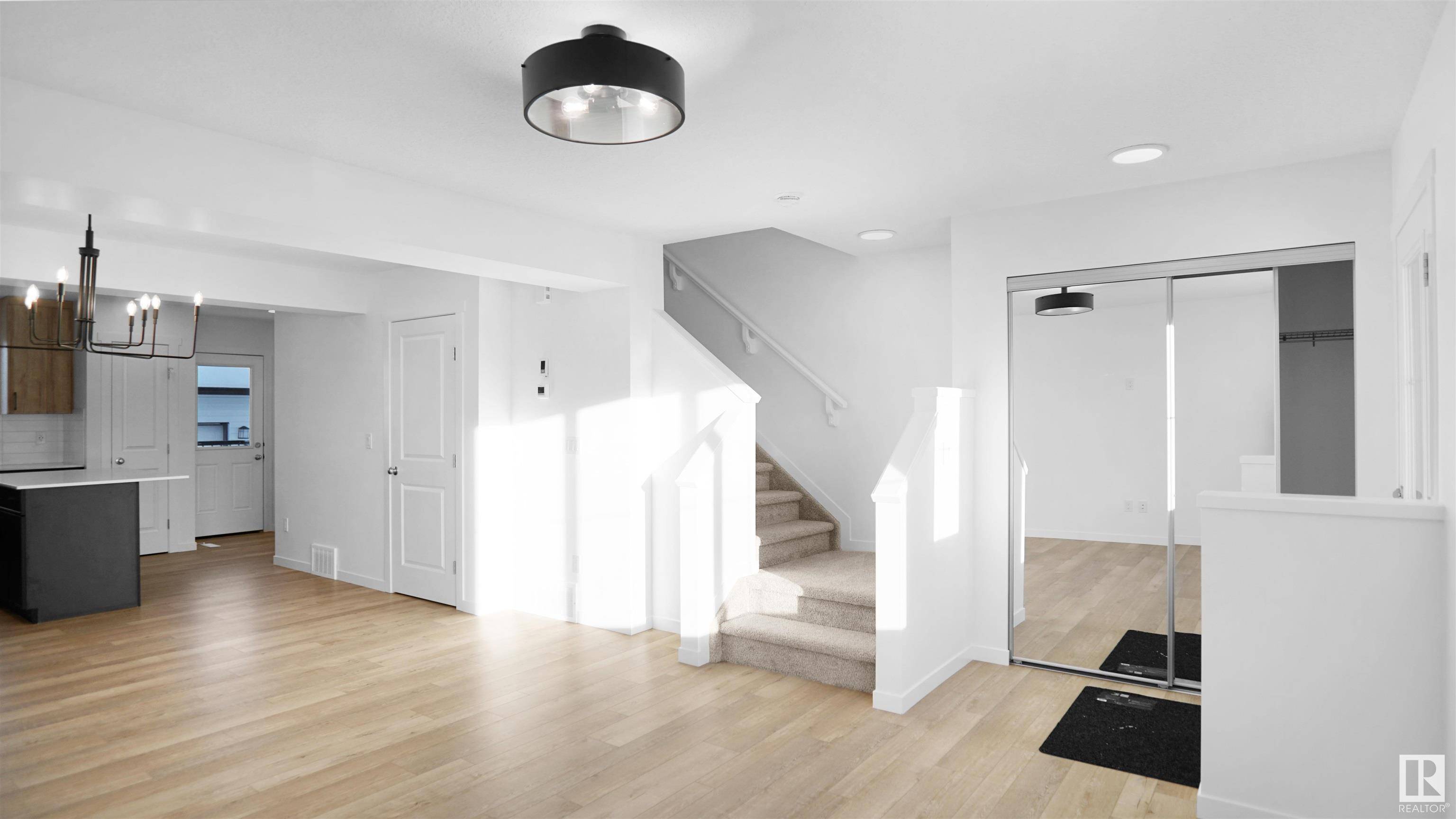 Sherwood Park, AB T8H 0Z5,228 Savoy CR