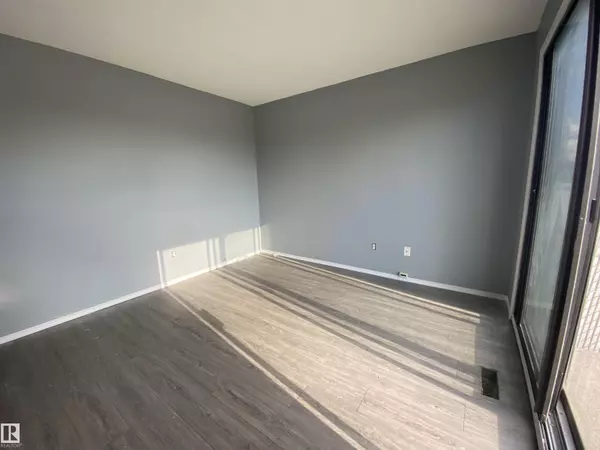 Edmonton, AB T5X 5E8,16427 115 ST NW