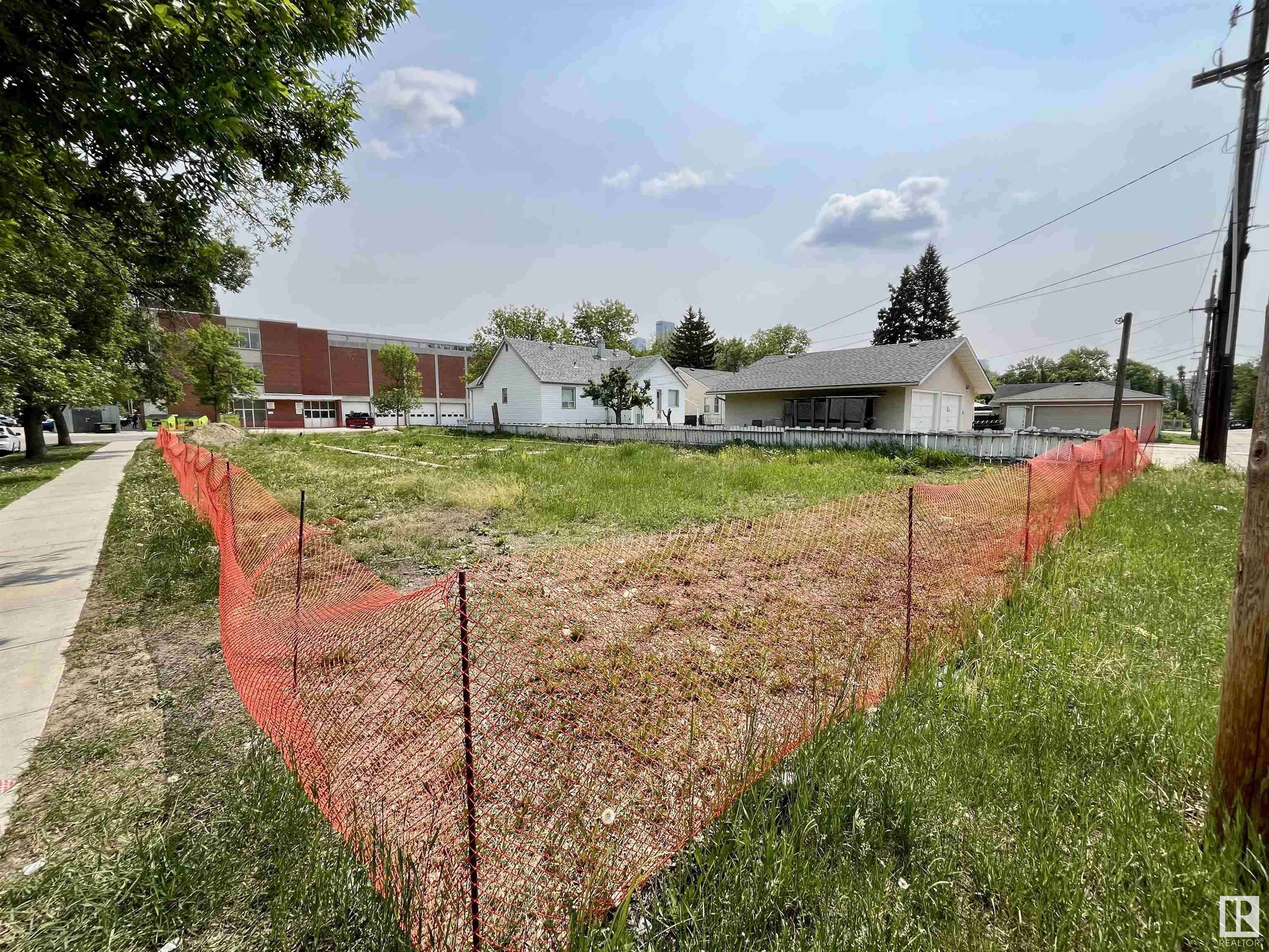 Edmonton, AB T5H 4C4,11007 109 AV NW