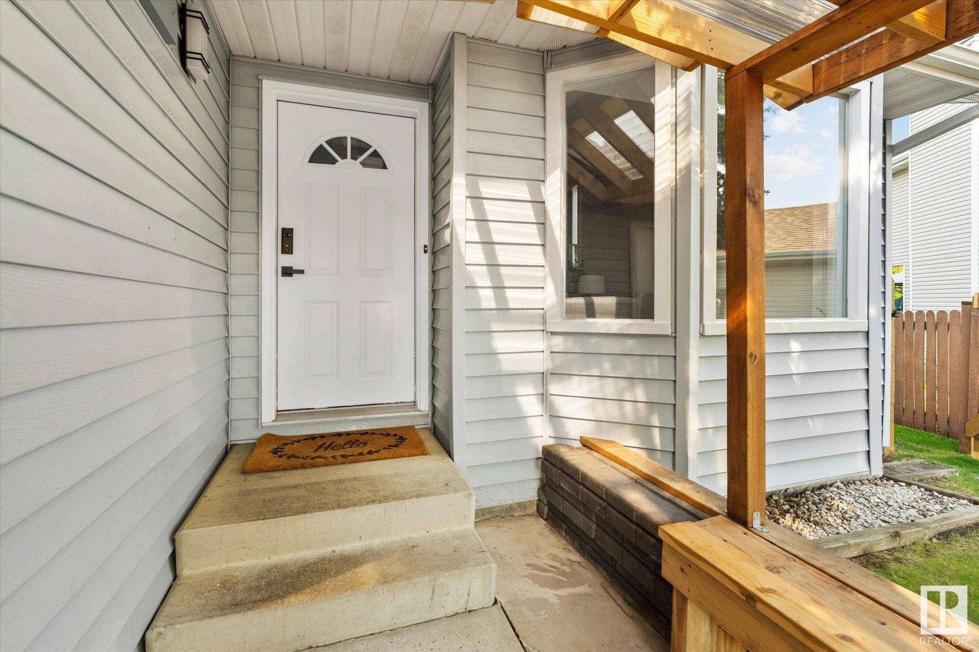 Spruce Grove, AB T7X 3H3,17 GRASSVIEW CR