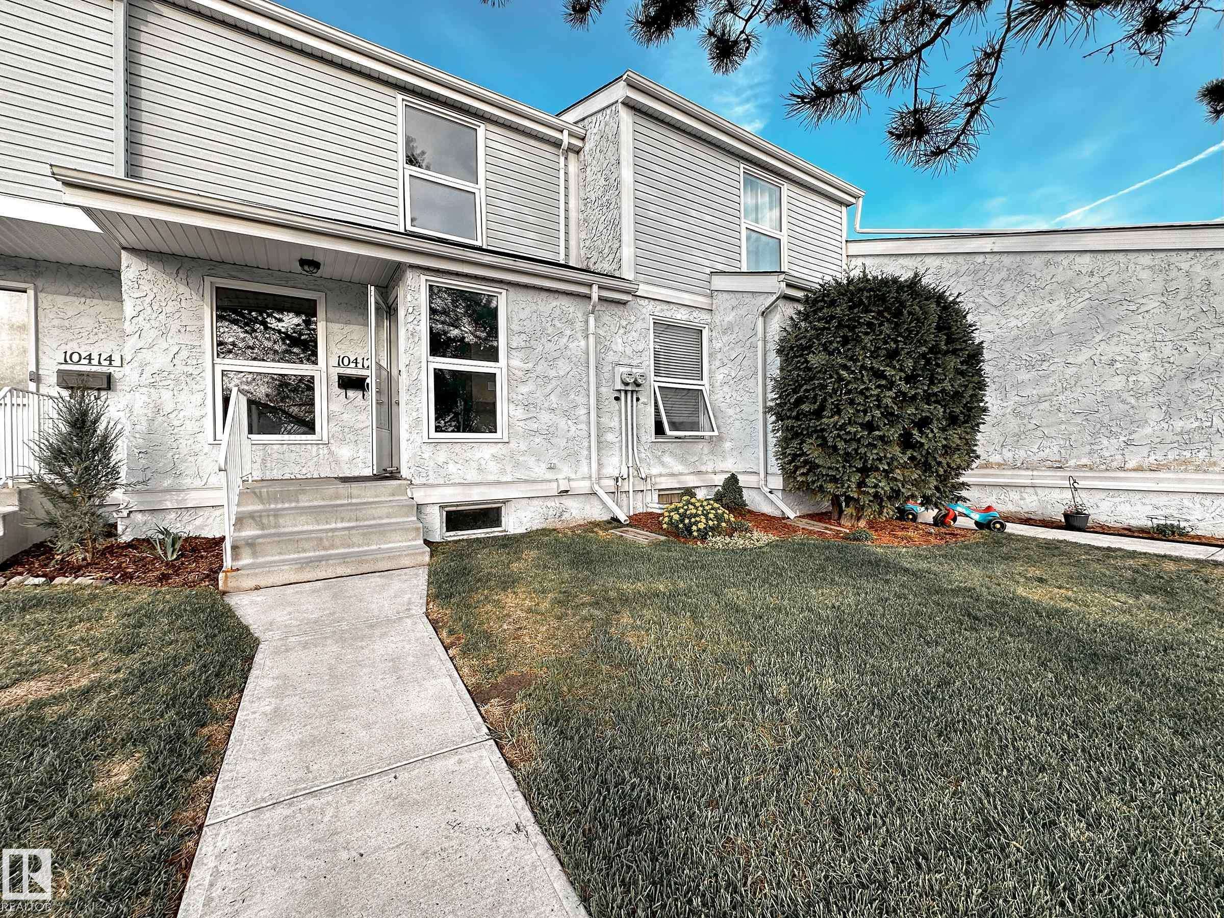 Edmonton, AB T6J 4J6,10412 28A AV NW