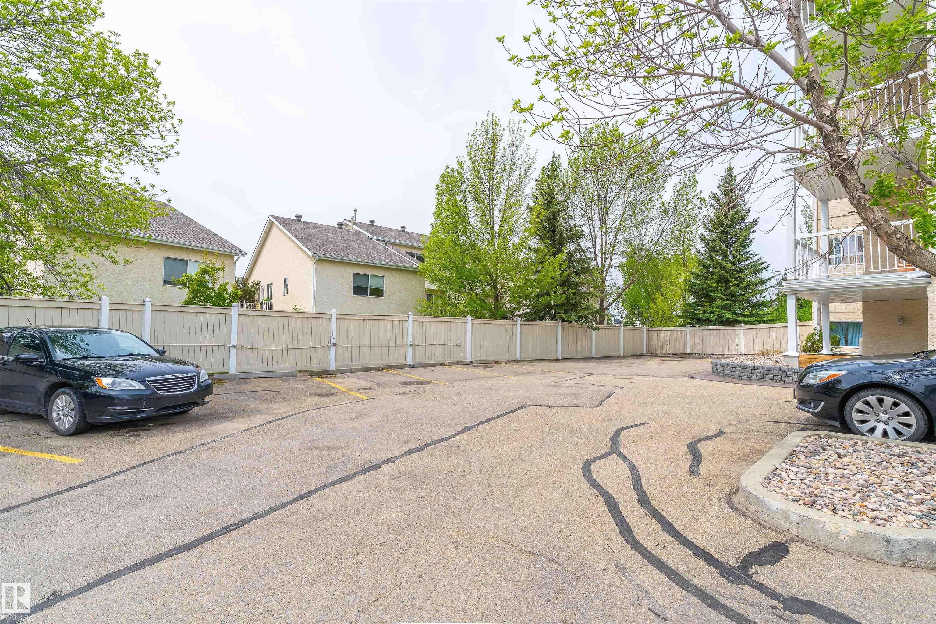 Edmonton, AB T6J 7B4,#214 11620 9A AV NW