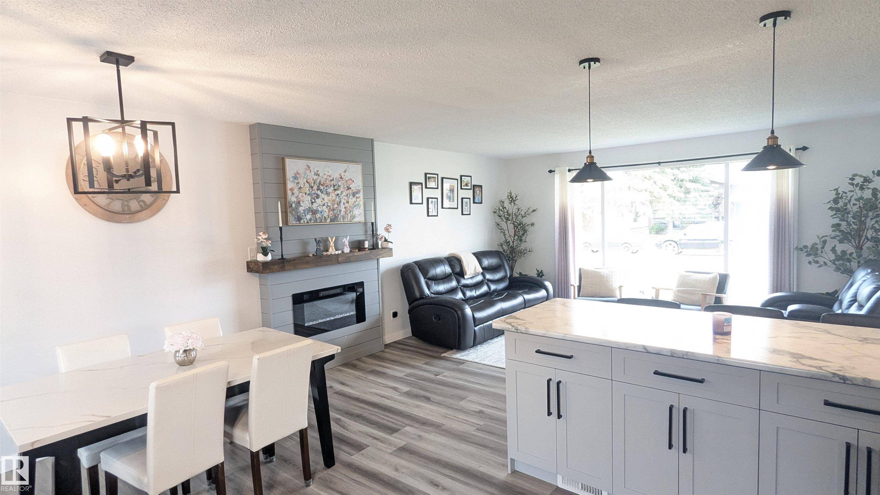 Vegreville, AB T9C 1H6,5722 49 ST