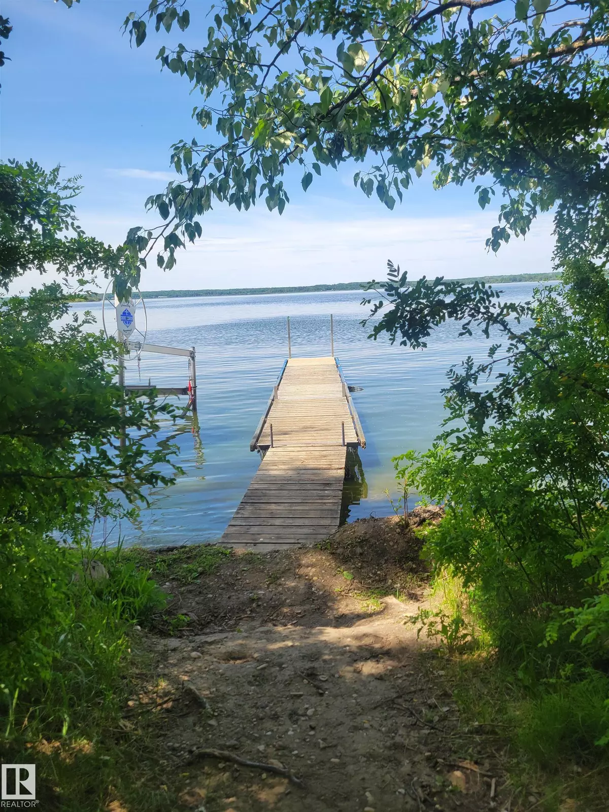 Rural Lac Ste. Anne County, AB T0E 1H0,4 Poppy Place