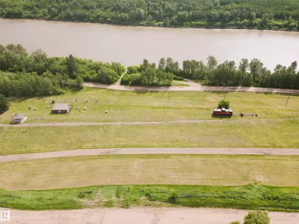 Heinsburg, AB T0A 1X0,106,107,108,109 4231 Twp Rd 553