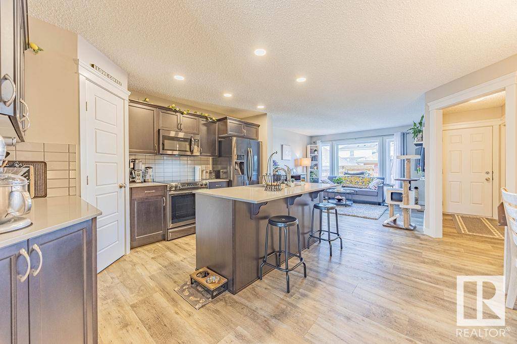 Edmonton, AB T6X 2H7,5118 22 AV SW