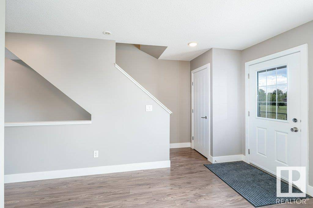Edmonton, AB T6J 5R8,#15 1508 105 ST NW