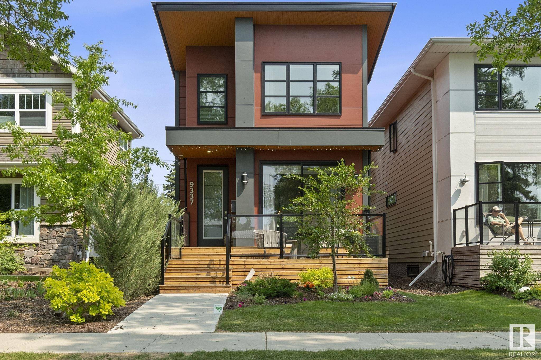 Edmonton, AB T6C 3H8,9337 87 ST NW