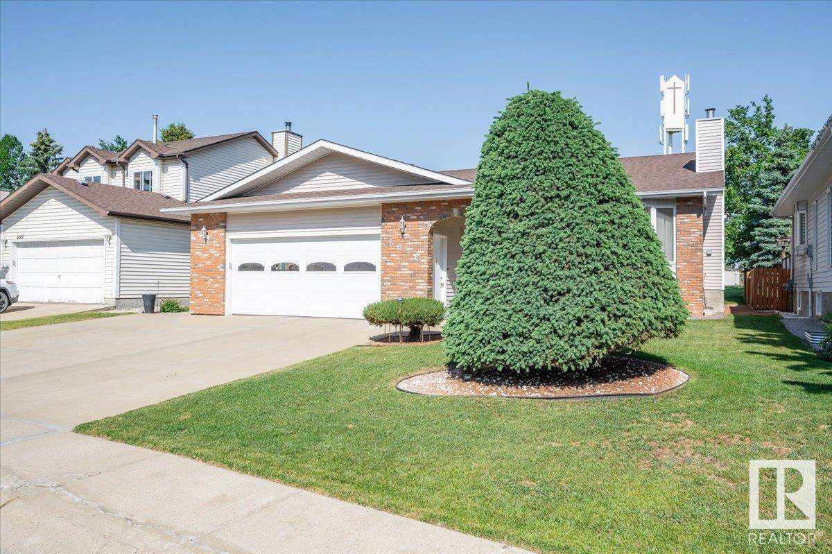 Edmonton, AB T6M 1T8,6016 183 ST NW NW