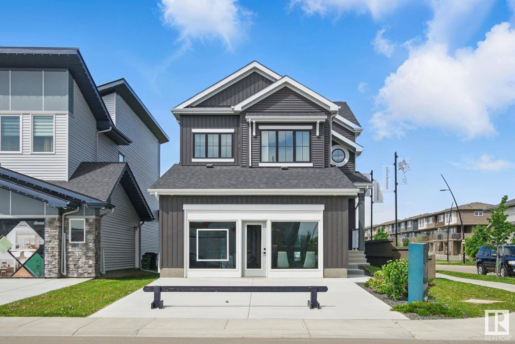 Edmonton, AB T6M 1K9,2660 194 ST NW