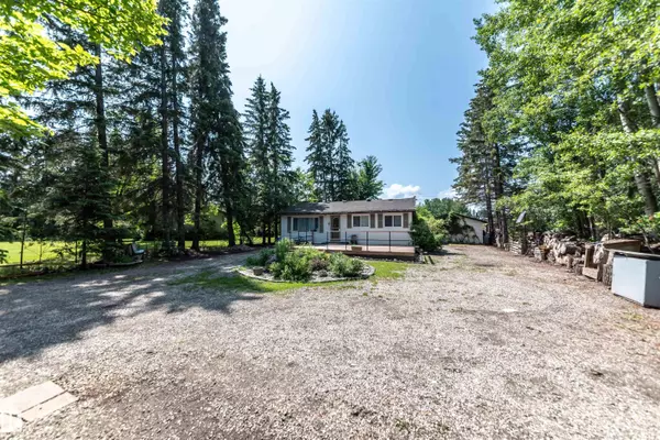 Rural Lac Ste. Anne County, AB T0E 0A0,4824 53 ST