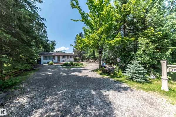 Rural Lac Ste. Anne County, AB T0E 0A0,4824 53 ST