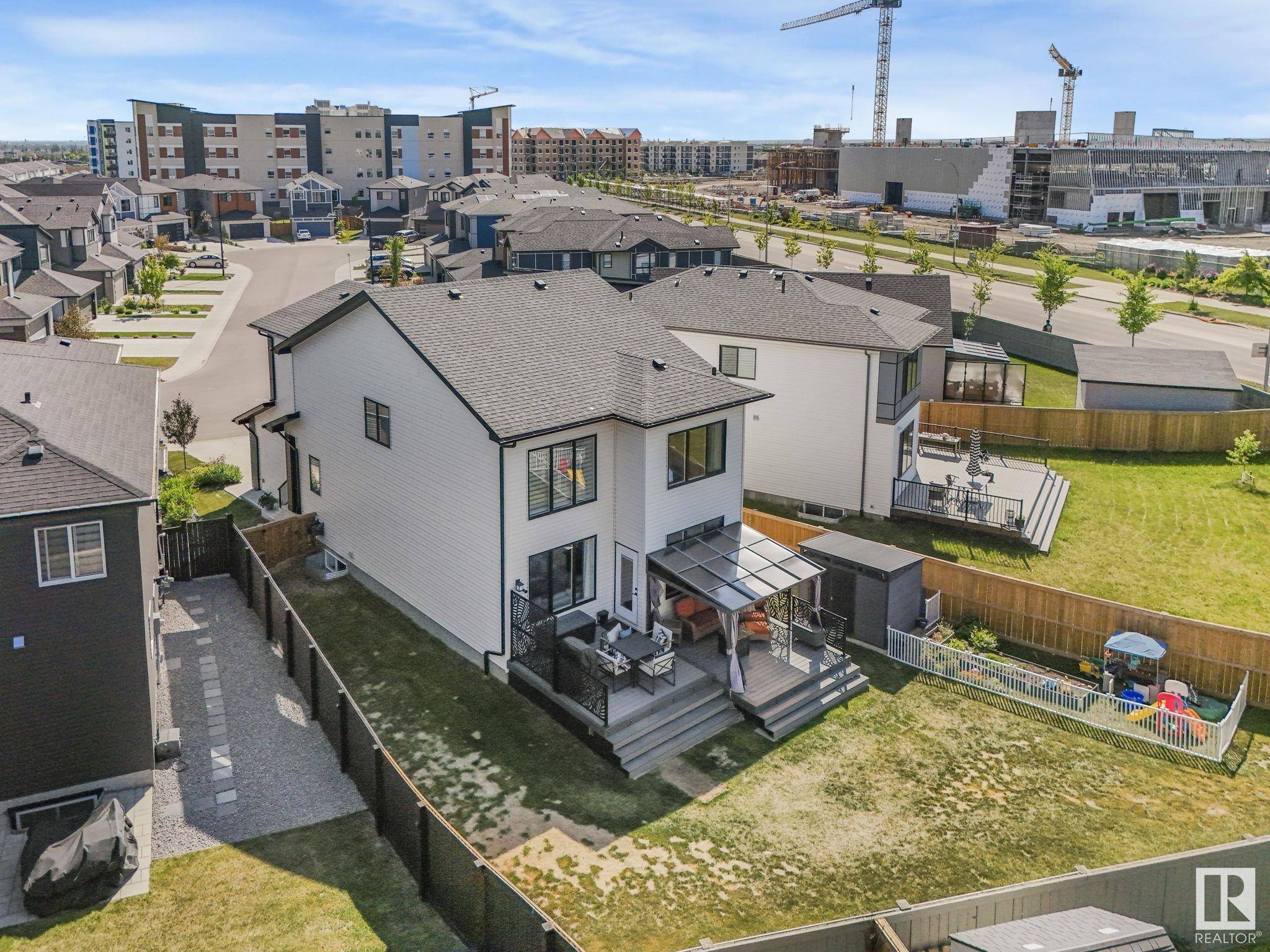 Edmonton, AB T5T 7P2,9212 222 ST NW