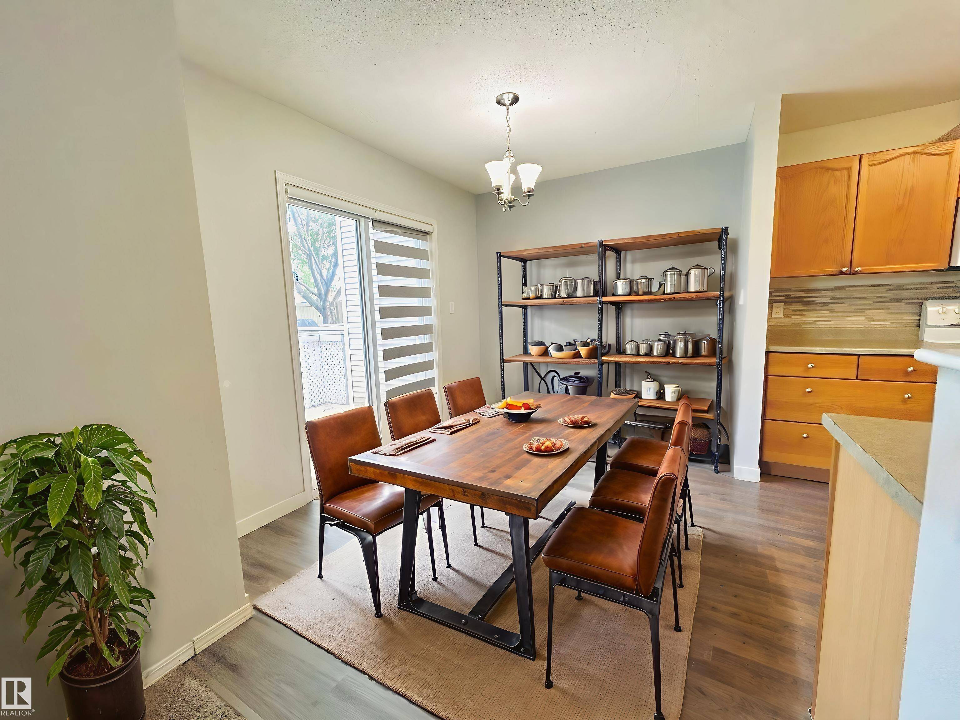 #5 6608 158 AV NW, Edmonton, AB T5Z 3H1