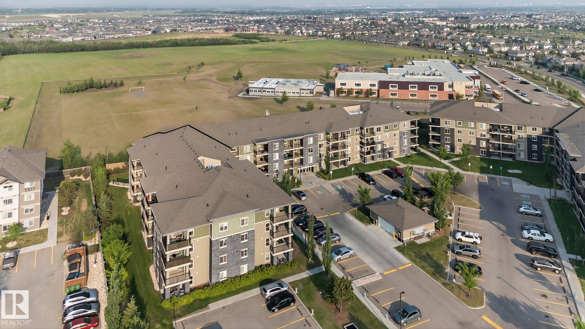 Edmonton, AB T5Y 3N4,#422 274 MCCONACHIE DR NW