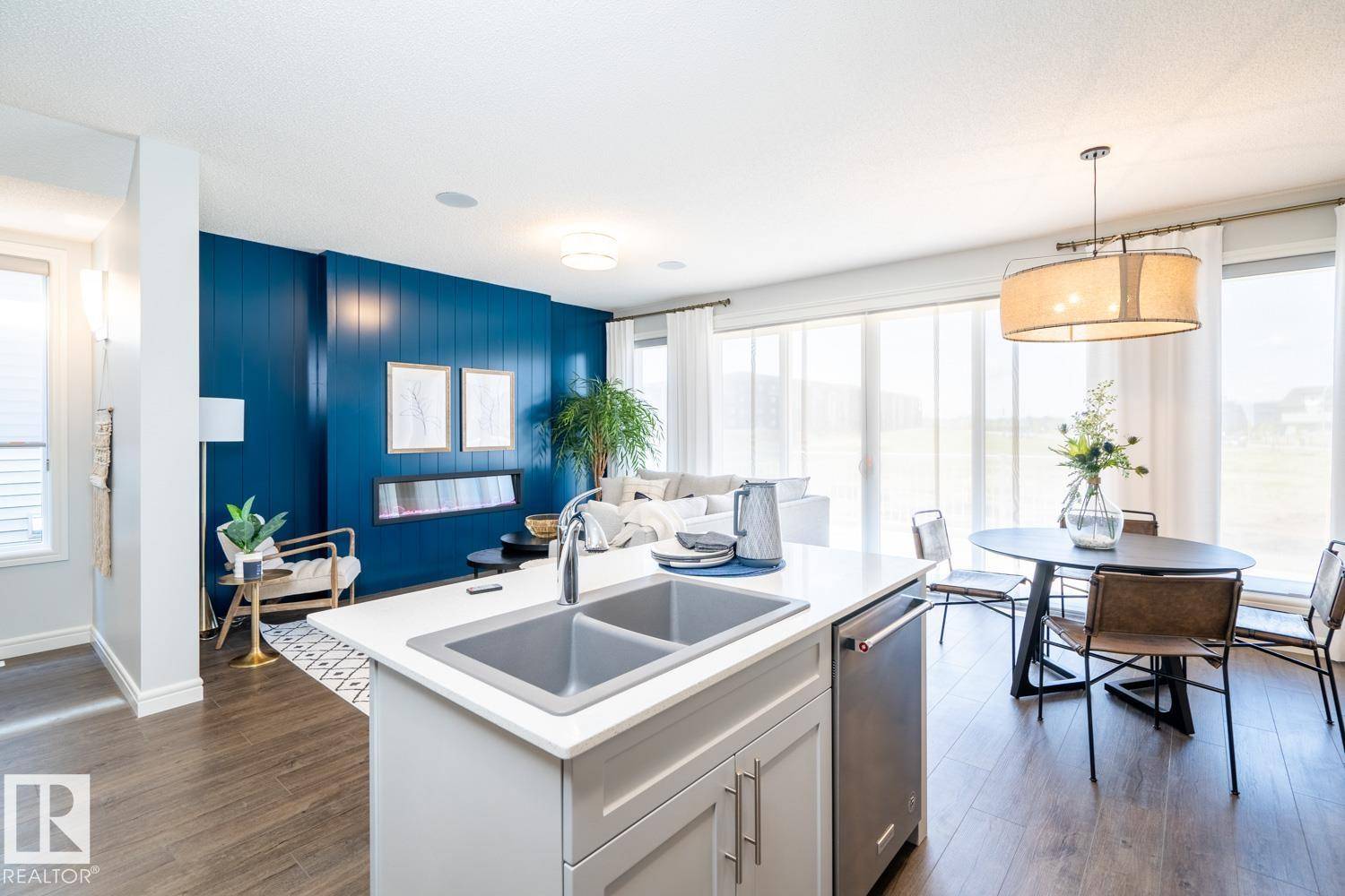 Sherwood Park, AB T8H 2X7,153 SUNLAND WY