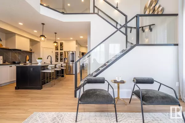 Sherwood Park, AB T8H 2X7,142 SUNLAND WY