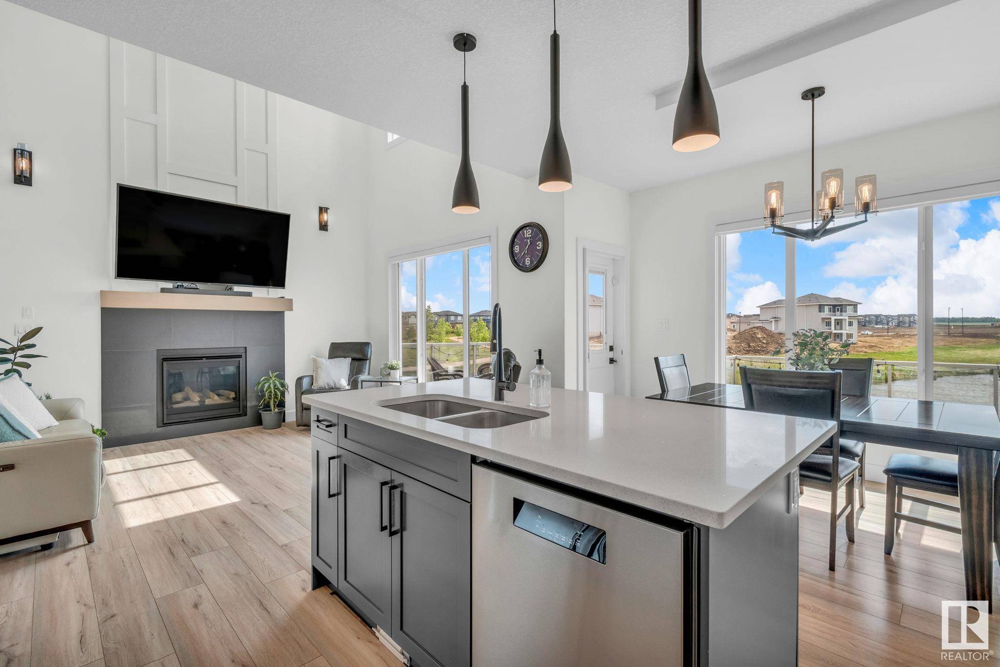 Leduc, AB T9E 1H2,3 BOULDER CO