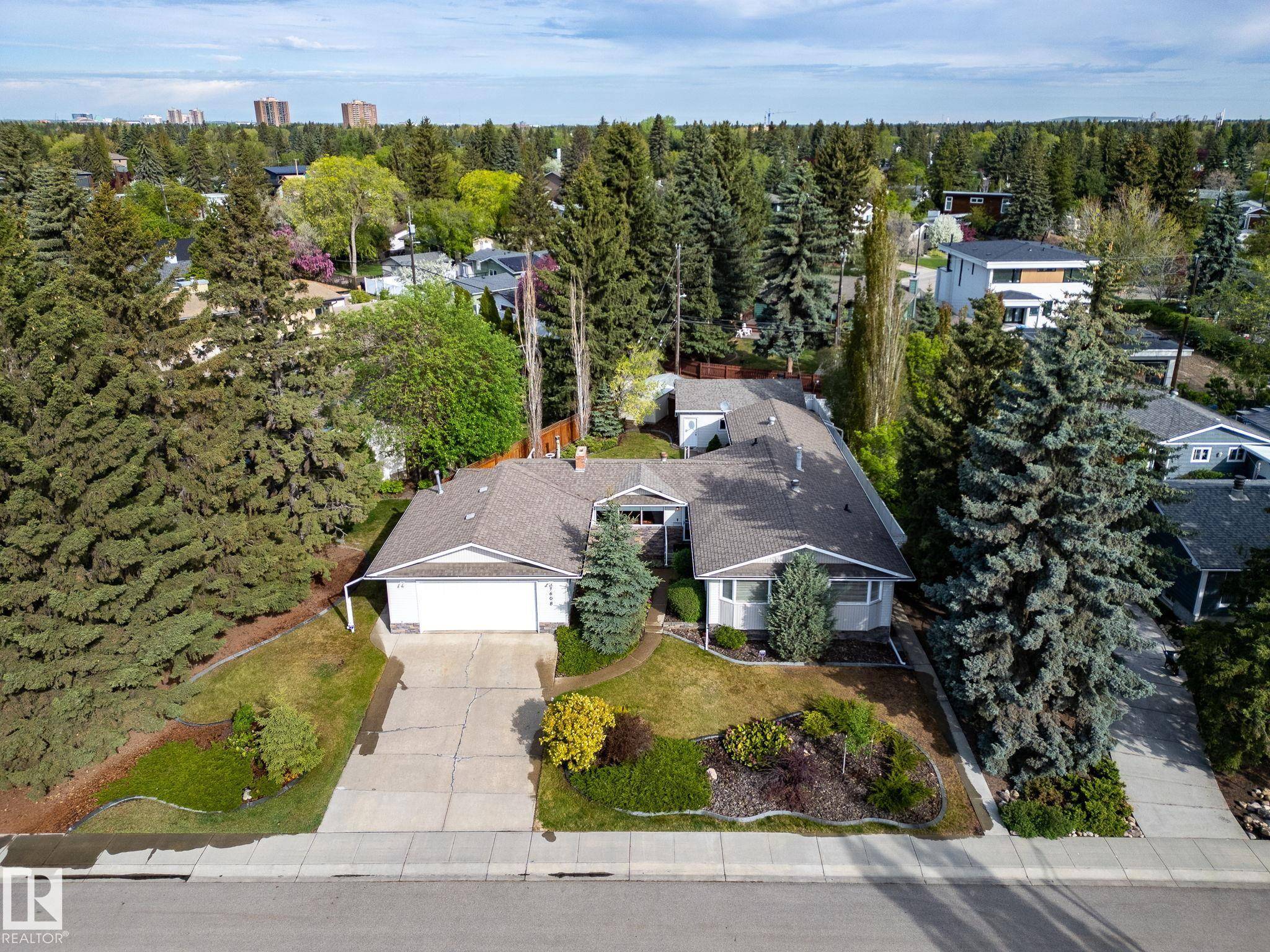 Edmonton, AB T5R 0P9,7608 143A ST NW
