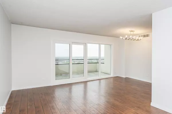 Edmonton, AB T5X 1Z8,#1609 10140 120 ST NW