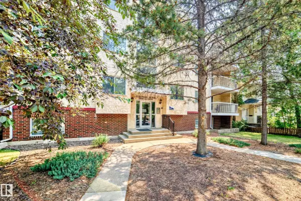 Edmonton, AB T5M 0E4,#102 11045 123 ST NW