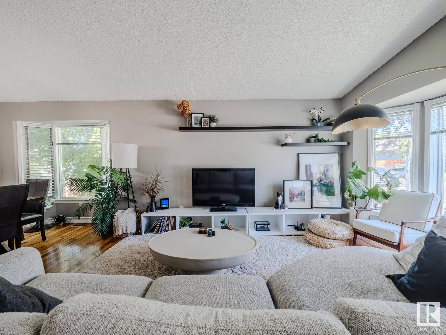 Sherwood Park, AB T8A 4V9,381 Village Terrace