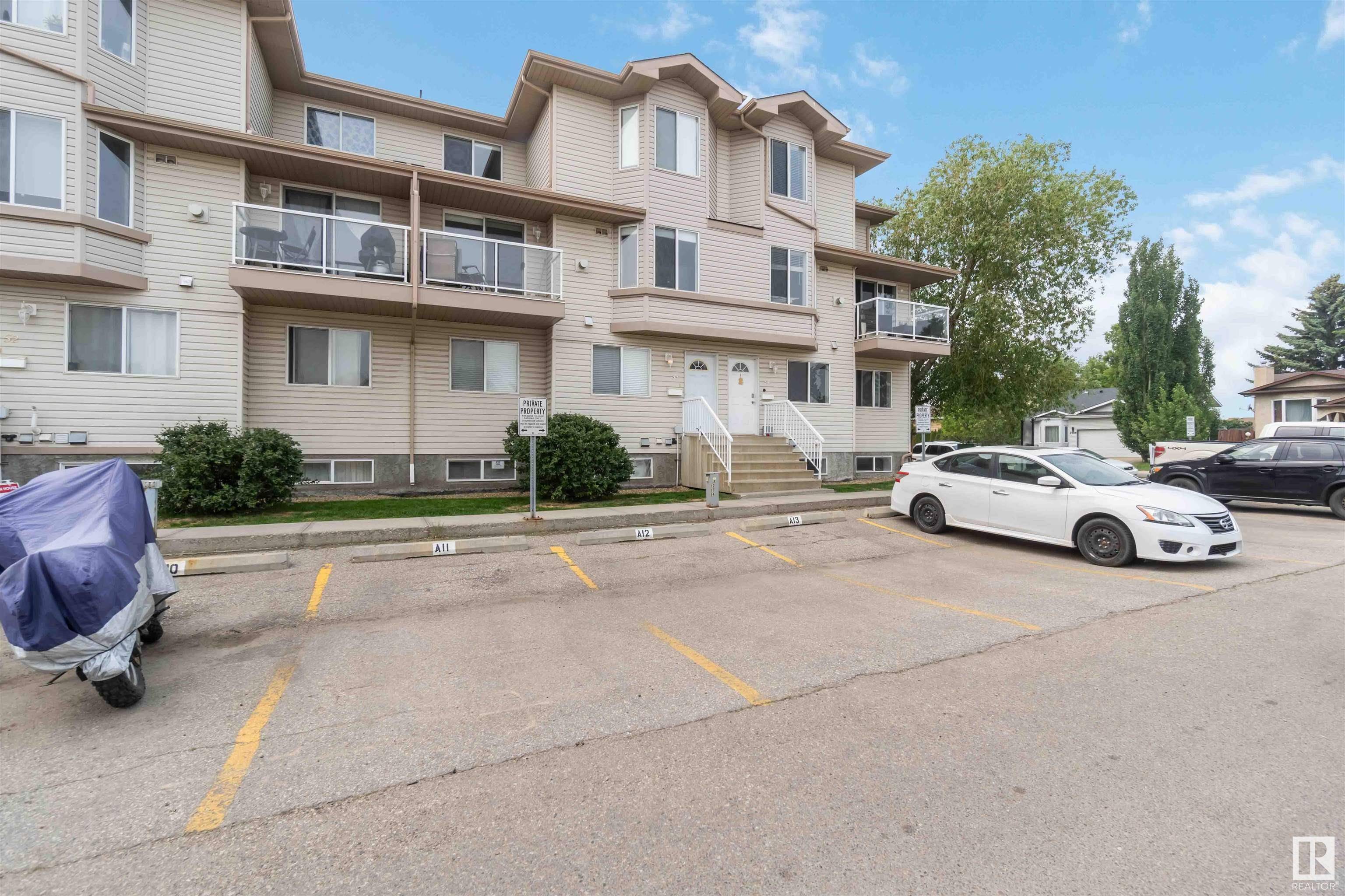 Edmonton, AB T6L 7G8,#53 2505 42 ST NW NW