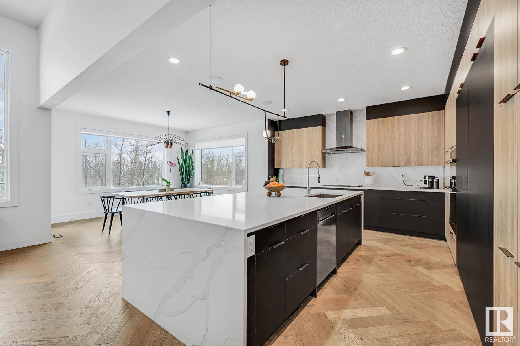 Edmonton, AB T6W 2E2,4097 WHISPERING RIVER DR NW