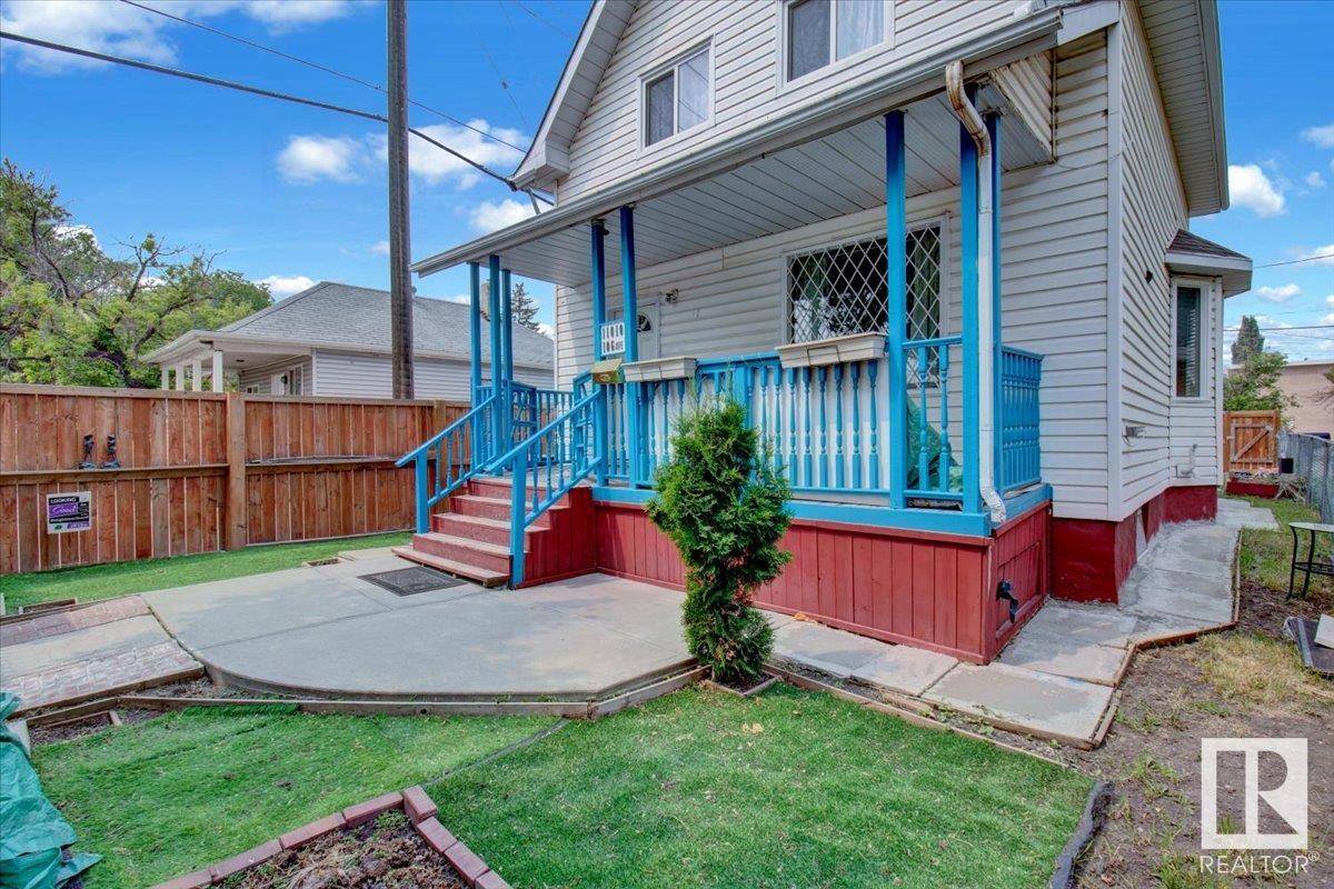 Edmonton, AB T5H 0R3,11010 106 AV NW