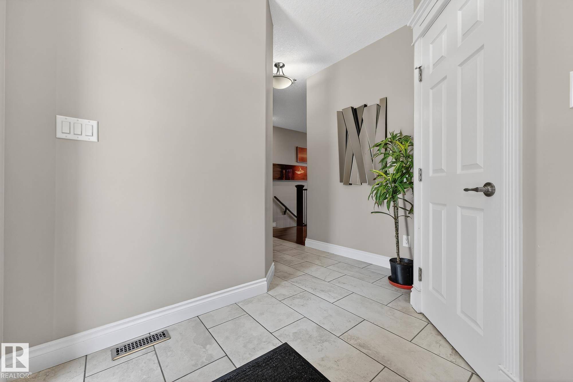 Sherwood Park, AB T8H 0E3,125 CAMPBELL DR