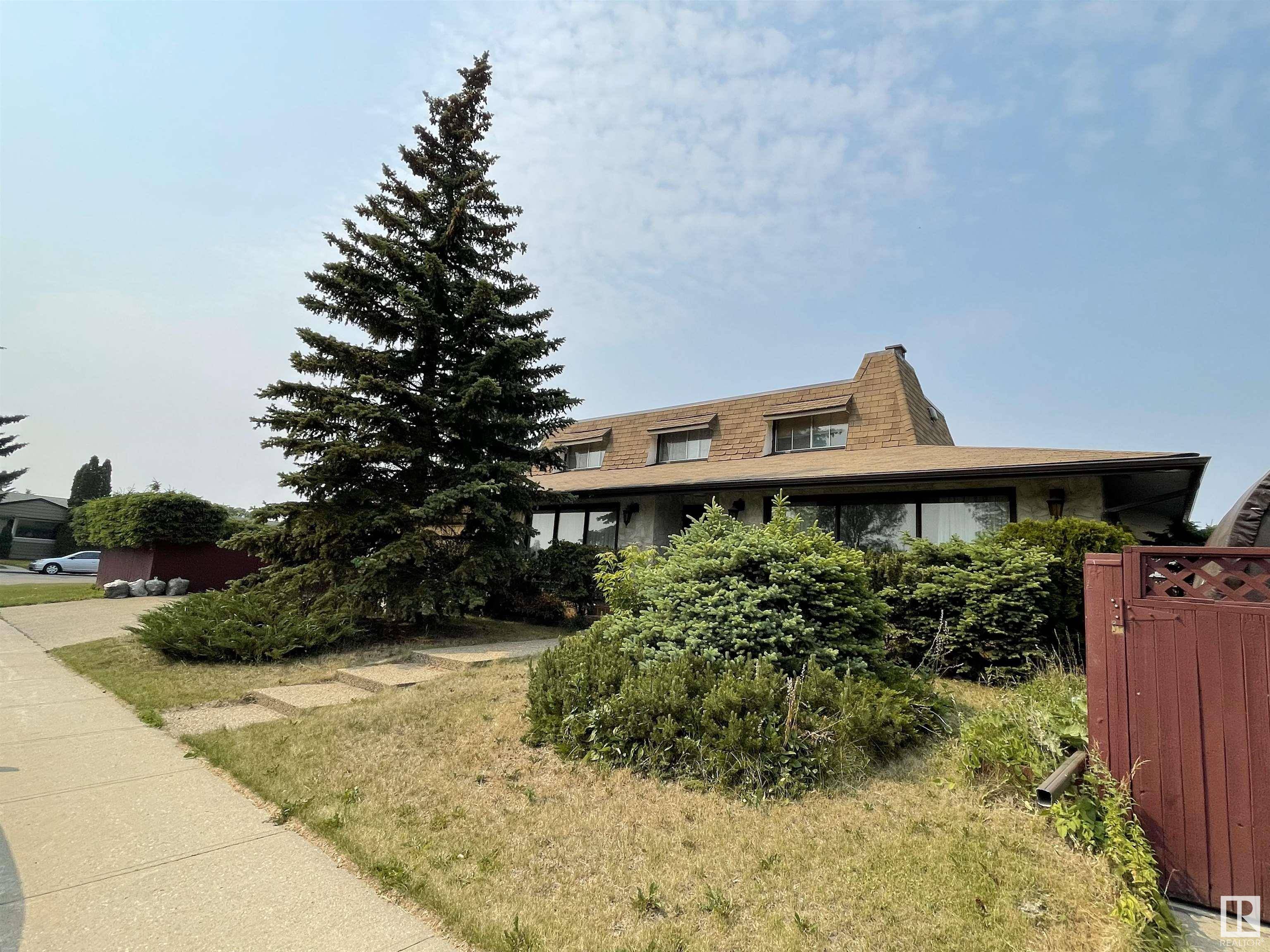 16628 96 AV NW NW, Edmonton, AB T5P 0E1