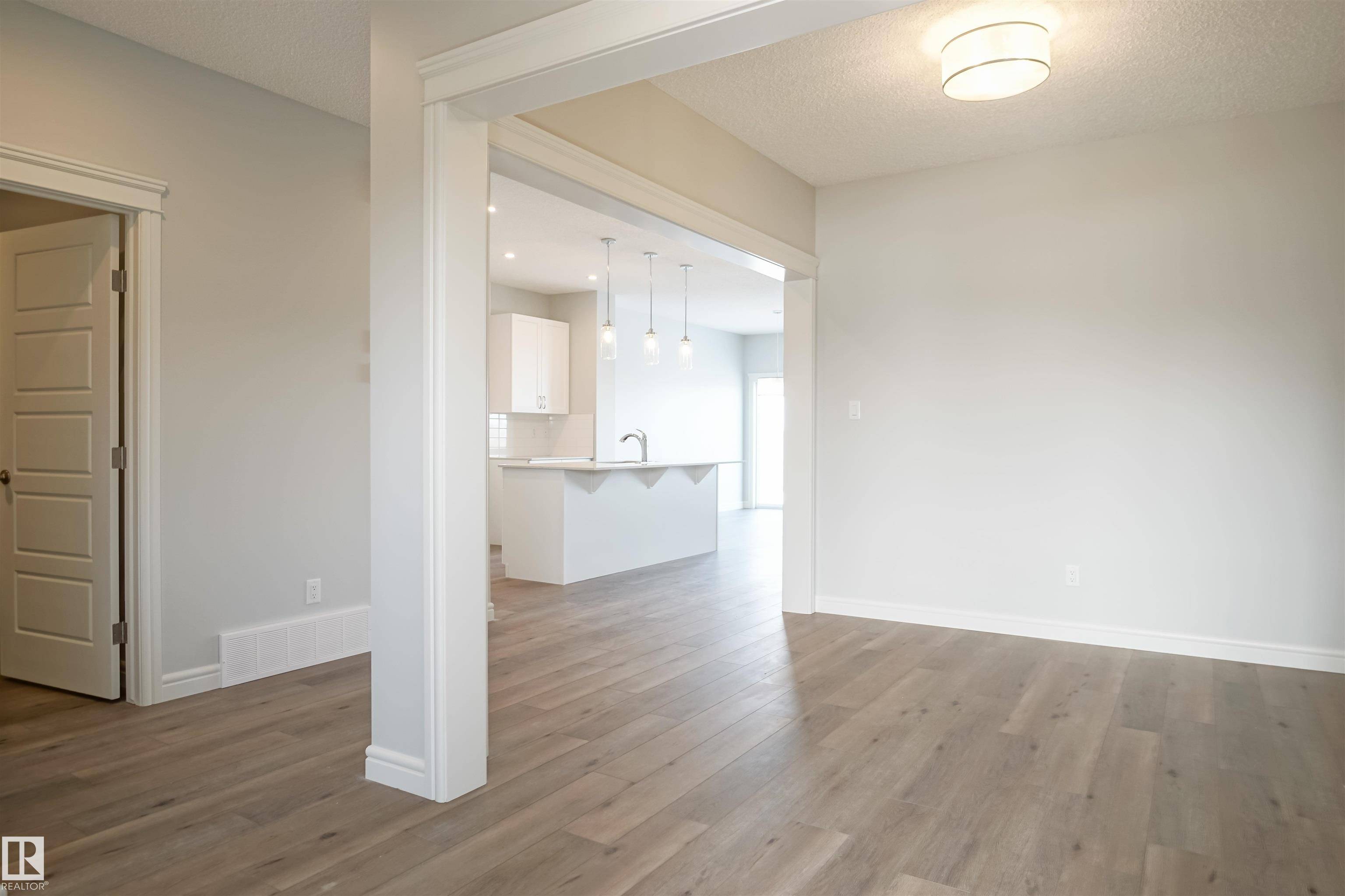 Edmonton, AB T5Z 0L5,7231 182 AV NW