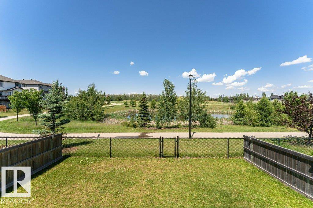 Edmonton, AB T6W 2N9,7085 ARMOUR BN SW