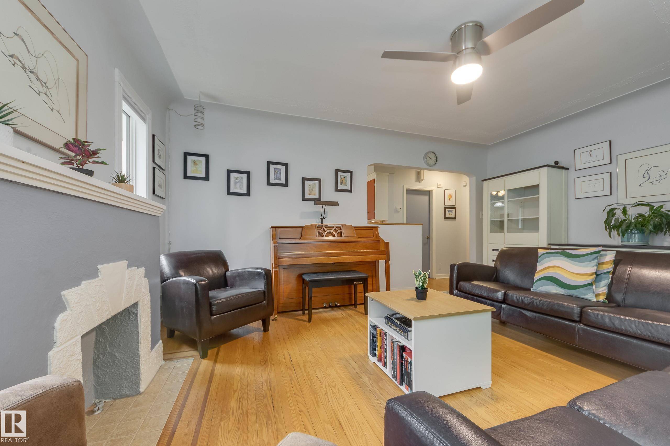Edmonton, AB T5B 3Z1,12020 90 ST NW