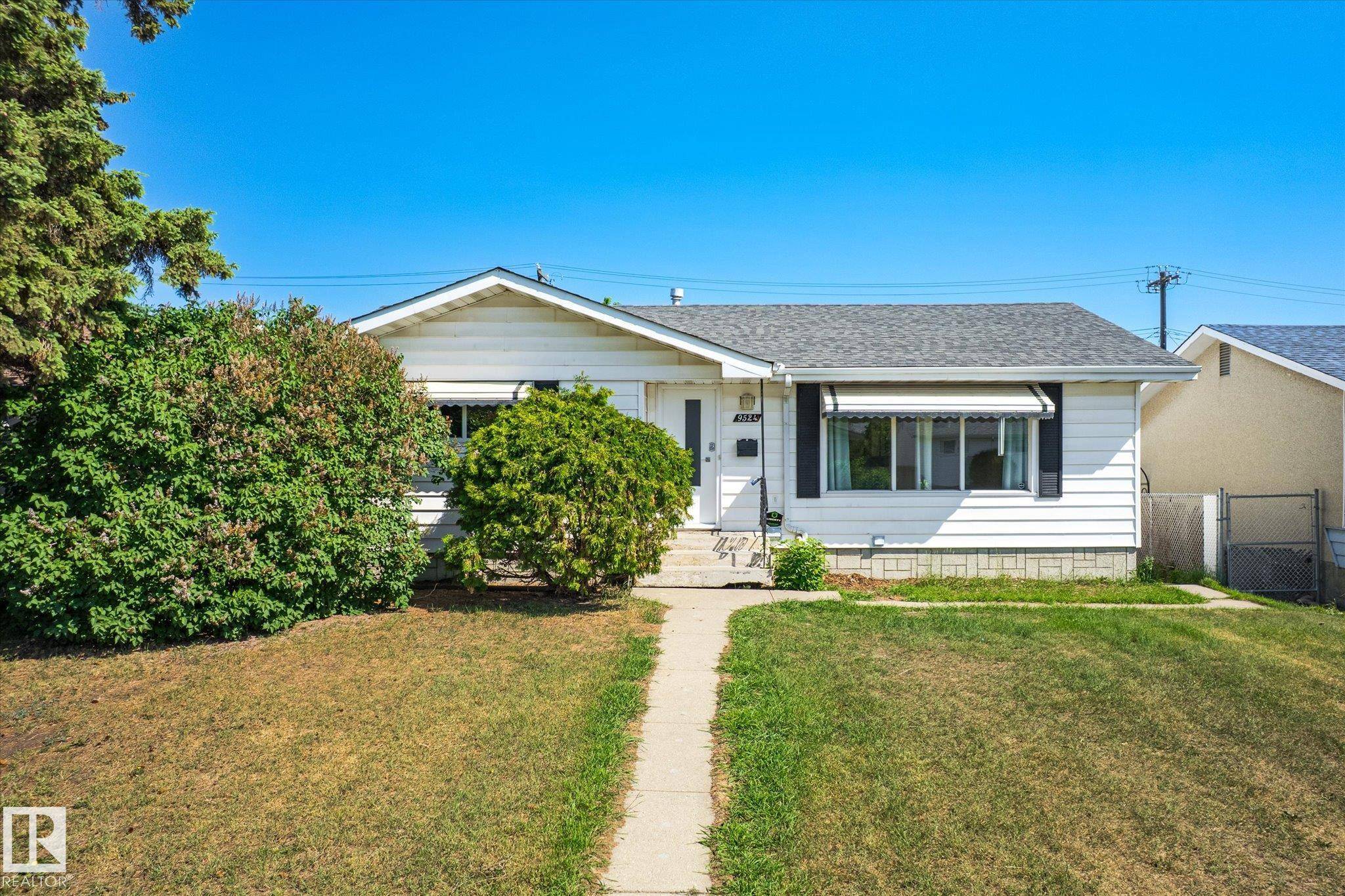 Edmonton, AB T5E 1H7,9524 134 AV NW