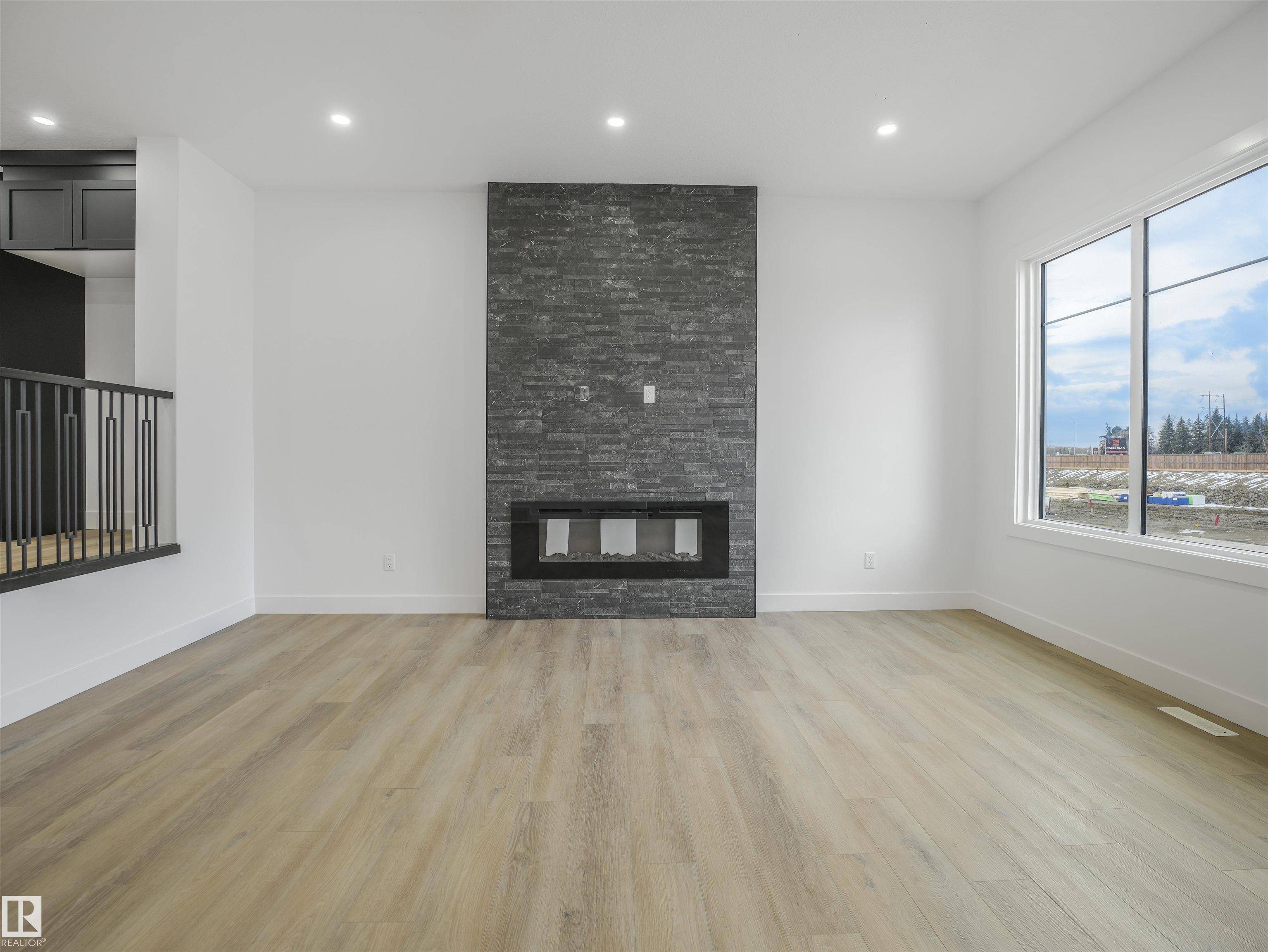 Sherwood Park, AB T8H 3A9,18 Catria Point