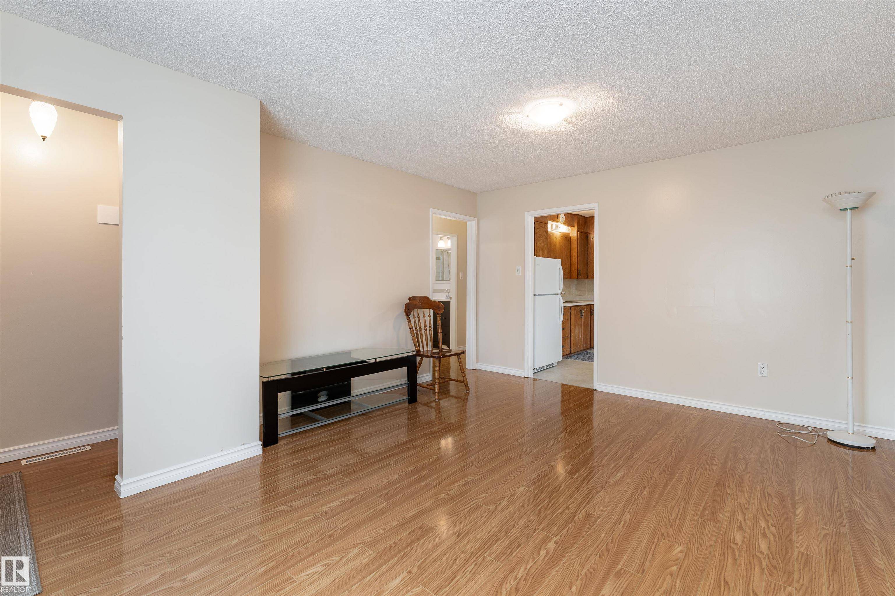 Edmonton, AB T5P 0L2,15820 100 AV NW NW