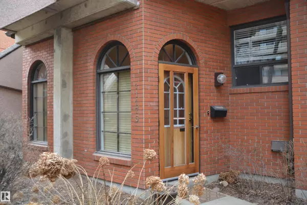 Edmonton, AB T6G 0V1,11176 83 AV NW