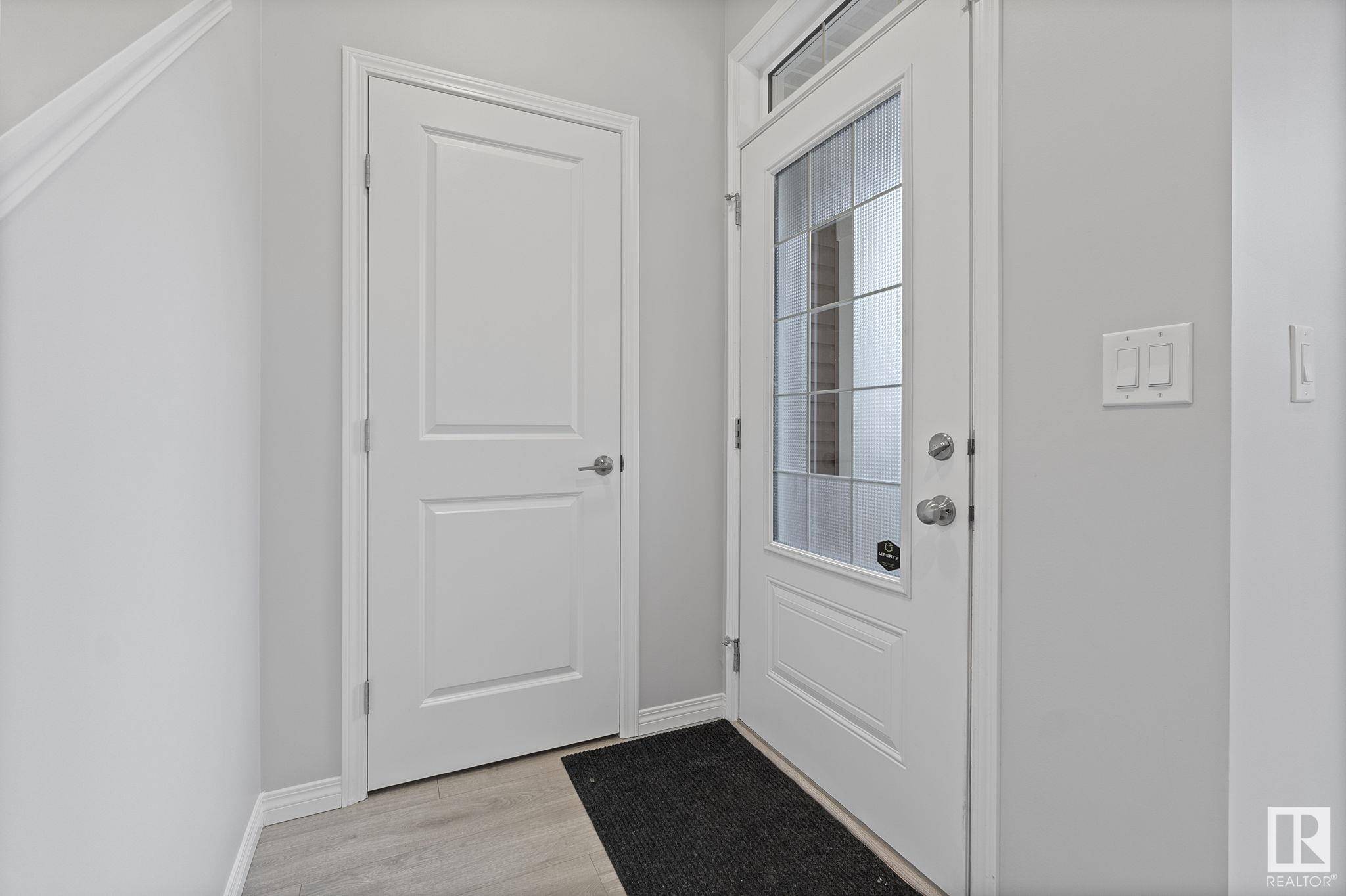 Edmonton, AB T6W 3R2,8164 CHAPPELLE WY SW