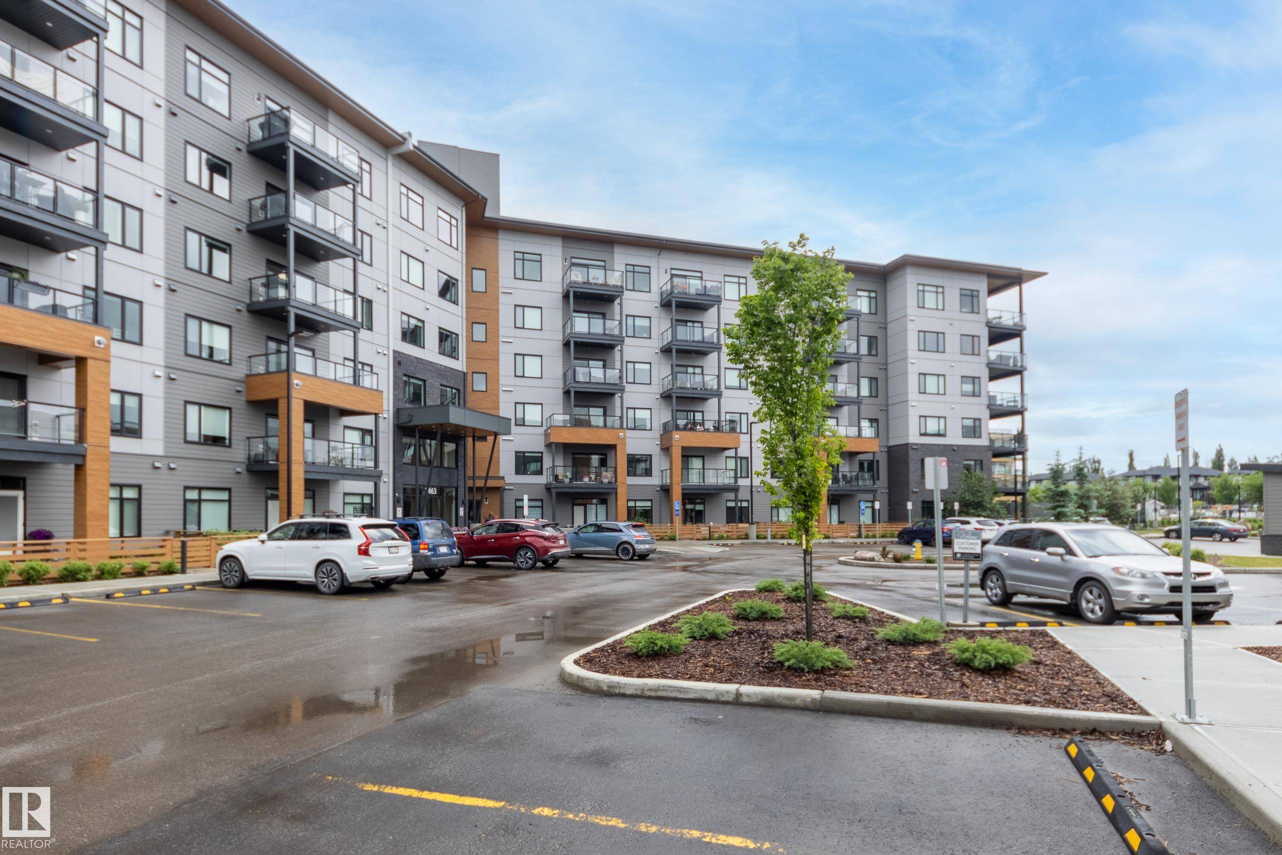 Edmonton, AB T6R 0X1,#402 7463 MAY CM NW