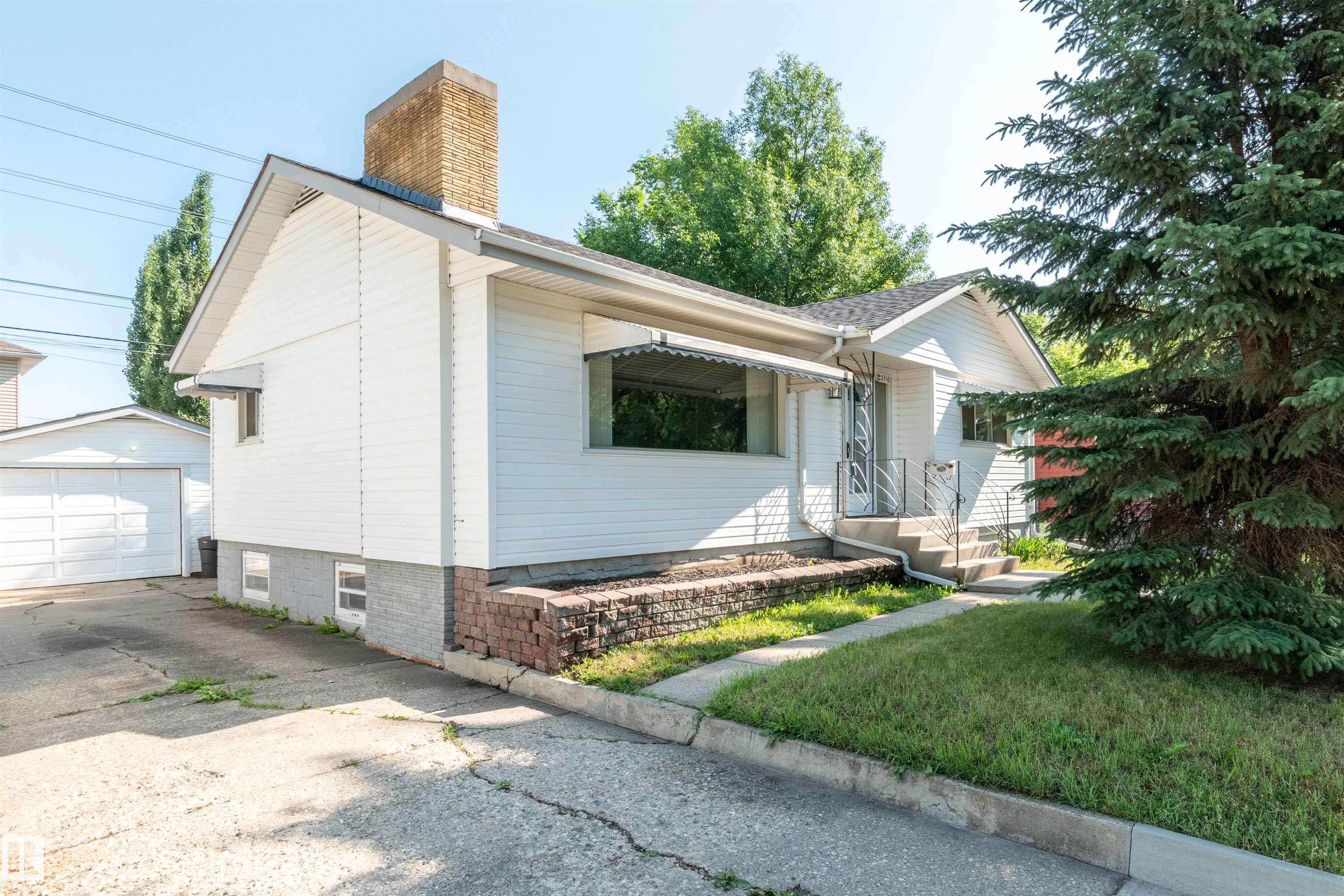 Edmonton, AB T5W 1B9,5116 118 AV NW