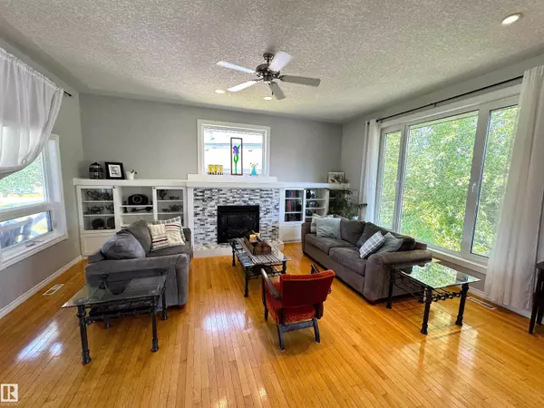 Rural Parkland County, AB T7Y 1A7,#302 53302 Range Road 261