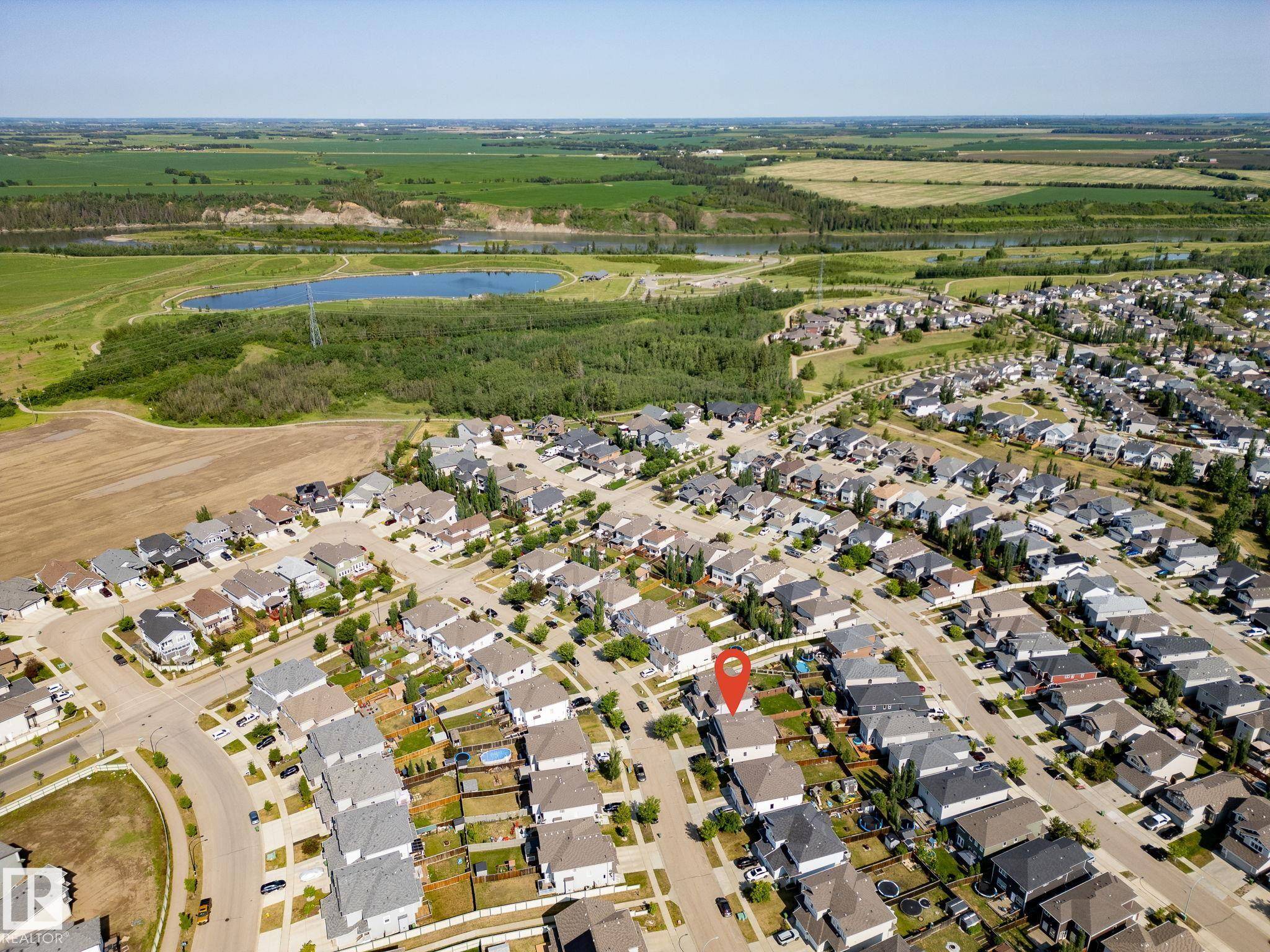 Fort Saskatchewan, AB T8L 0B7,26 CARAGANA WY
