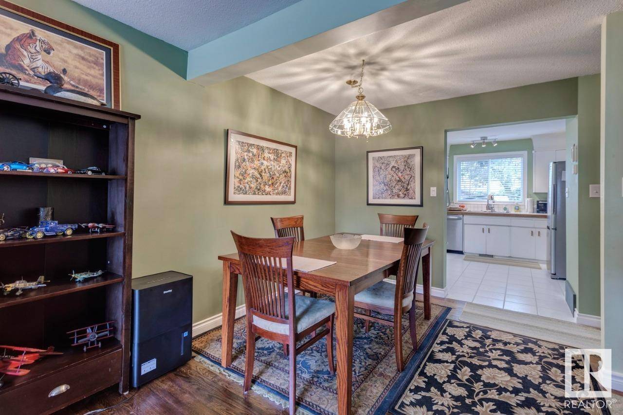 St. Albert, AB T8N 1X8,4 MILBURN CR